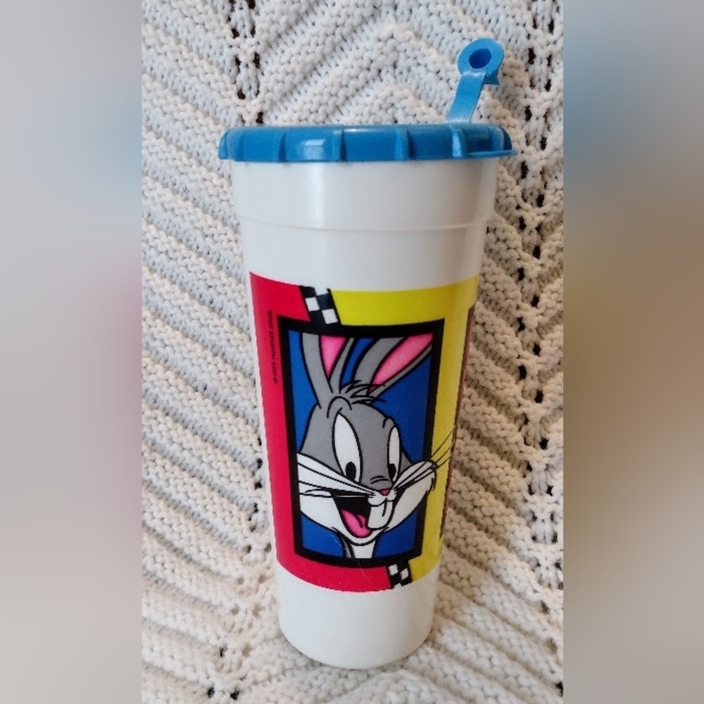 Looney  Tunes Drinking Cup Vintage 1996 Bugs Bunny Daffy Duck